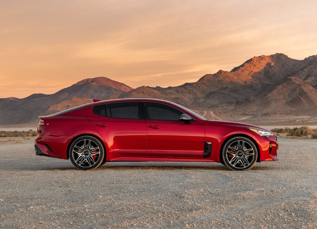 2022 - KIA STINGER, foto 19