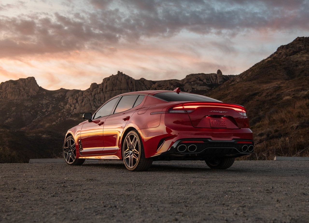 2022 - KIA STINGER, foto 21