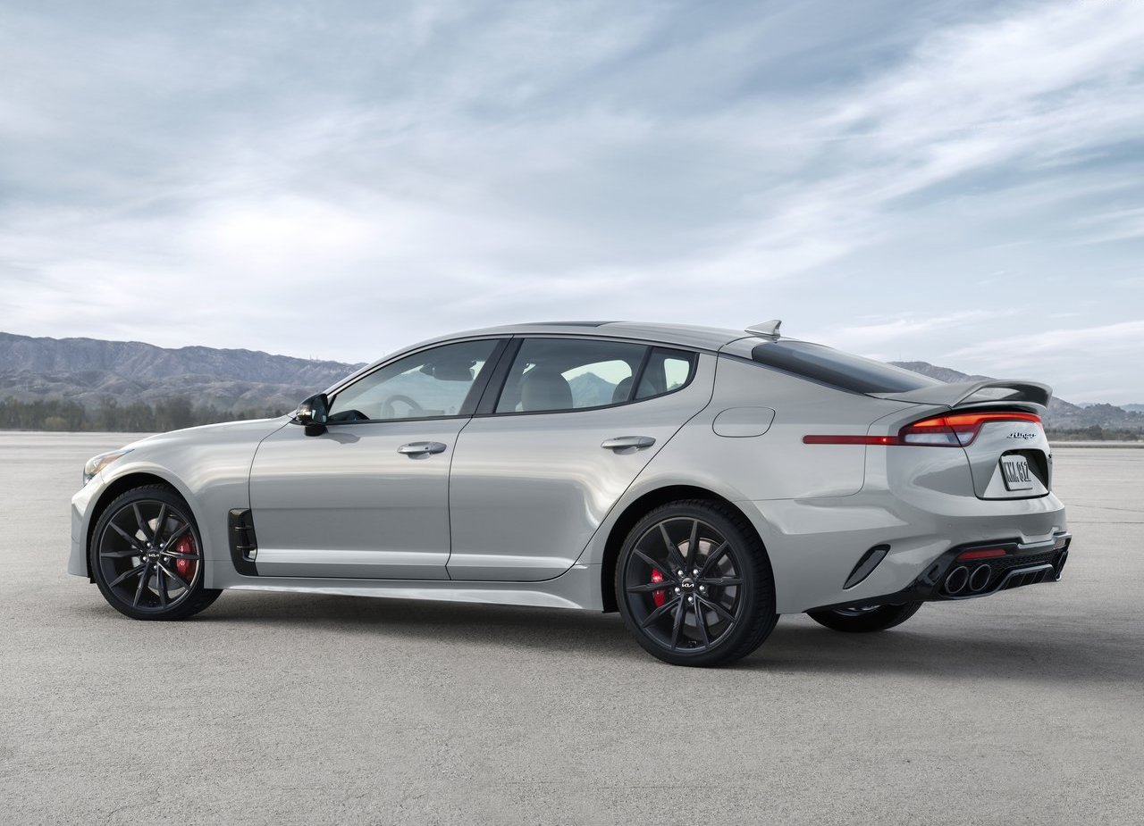 2022 - KIA STINGER, foto 22
