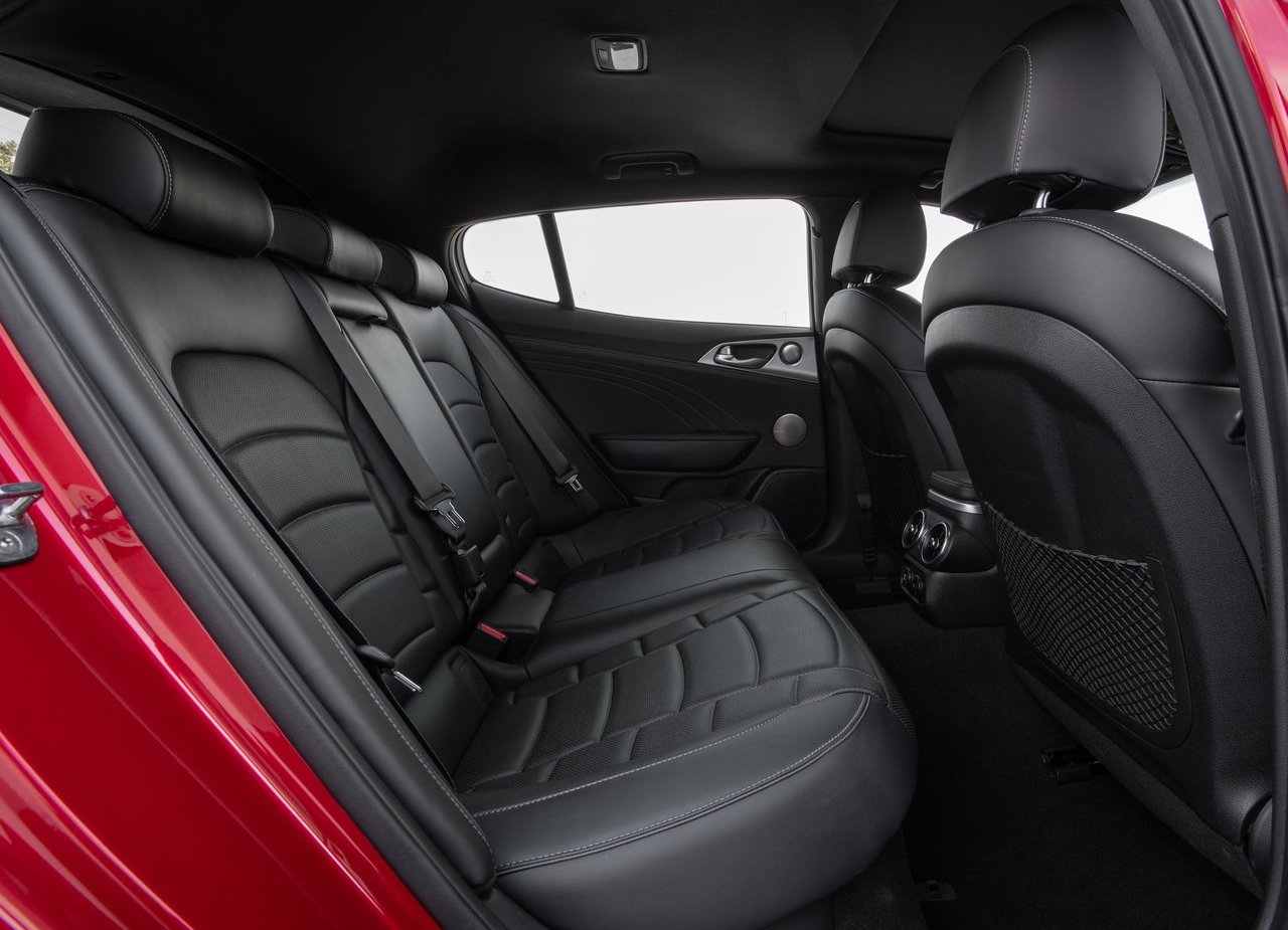 2022 - KIA STINGER, foto 46