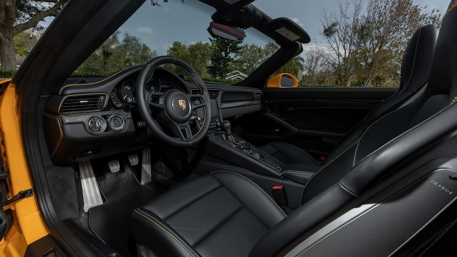 2019 - PORSCHE 911 SPEEDSTER SIGNAL YELLOW, foto 9