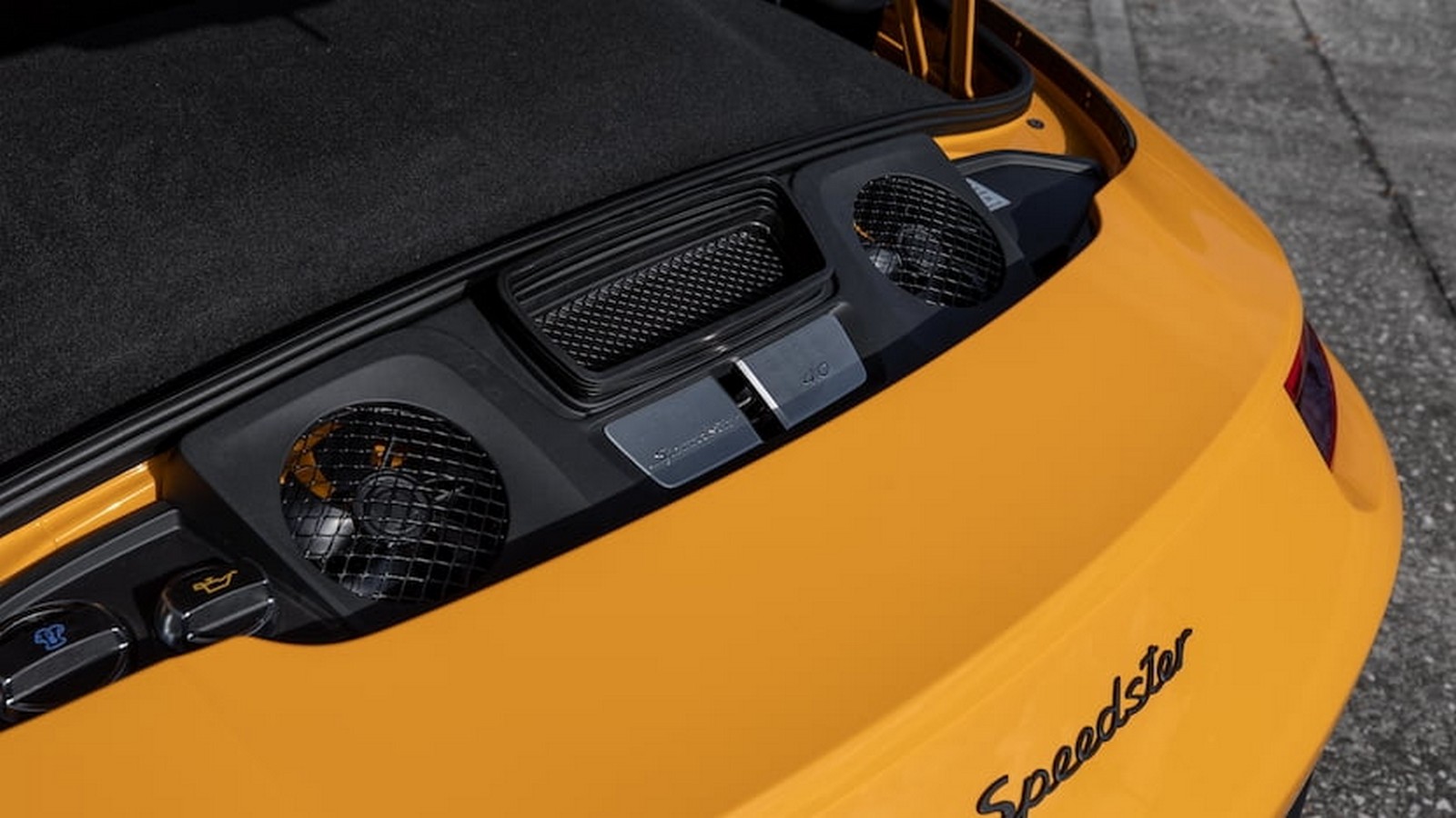 2019 - PORSCHE 911 SPEEDSTER SIGNAL YELLOW, foto 18