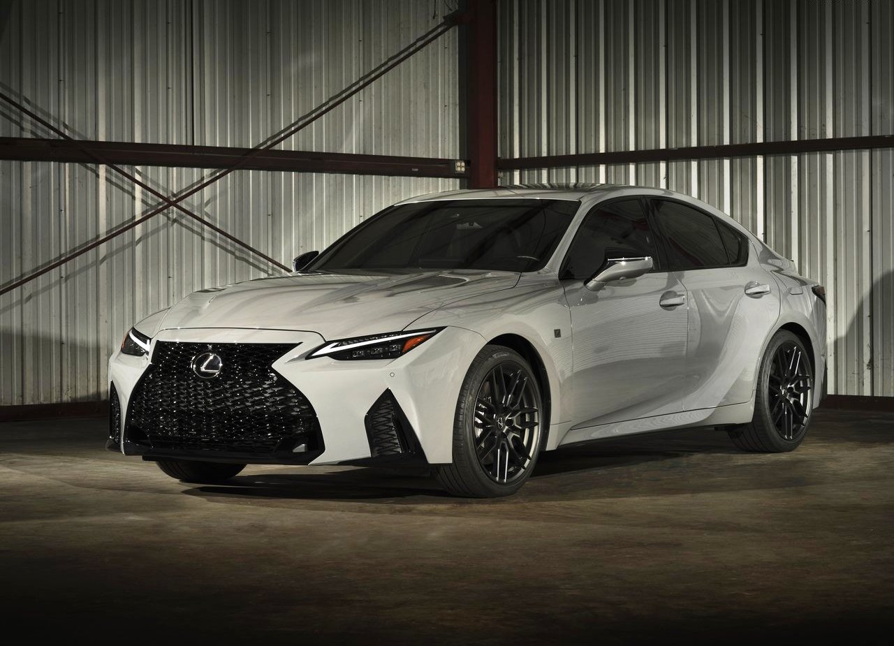 2022 - LEXUS IS 500 F SPORT PERFORMANCE LAUNCH EDITION, foto 2