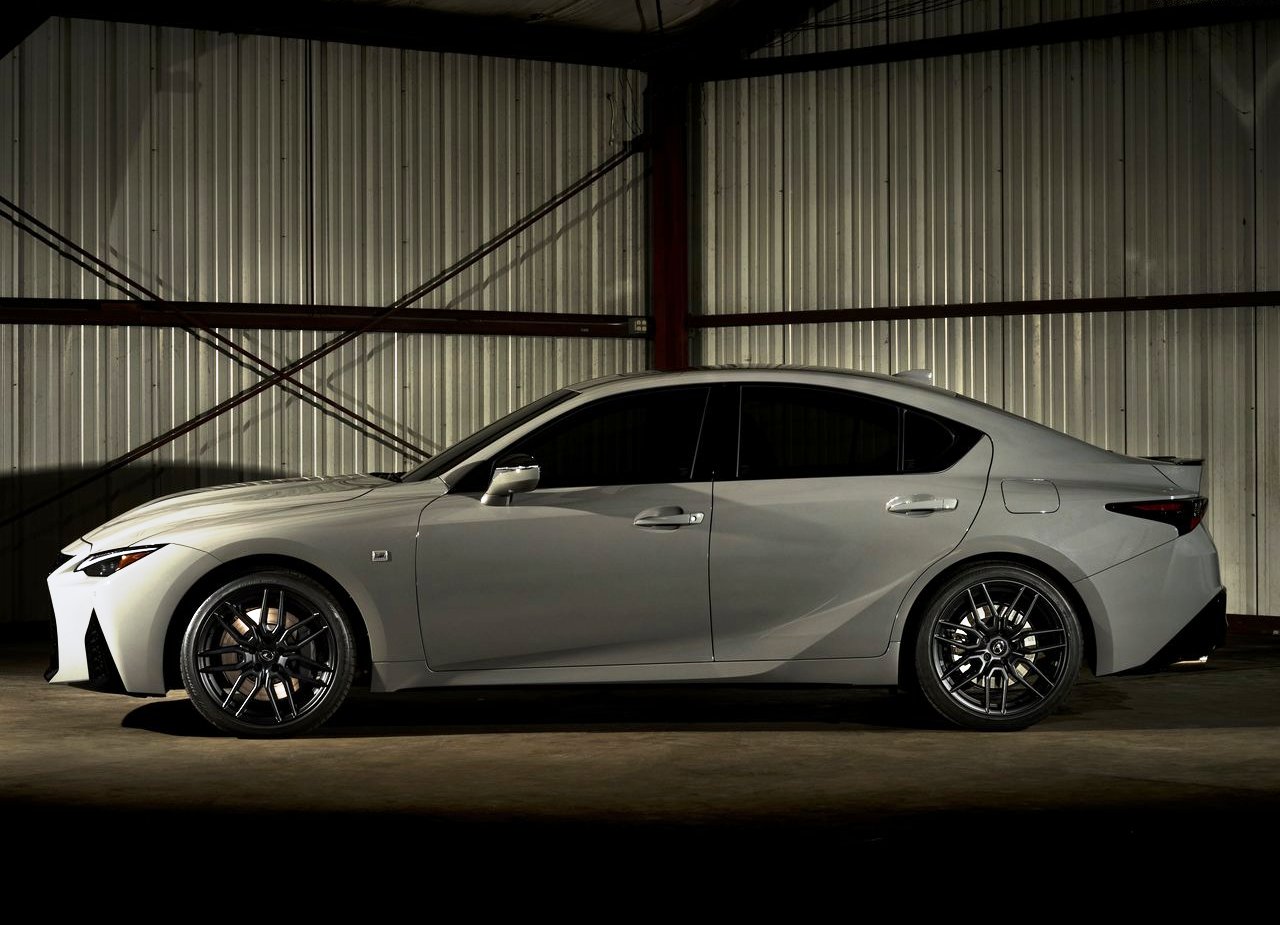 2022 - LEXUS IS 500 F SPORT PERFORMANCE LAUNCH EDITION, foto 3