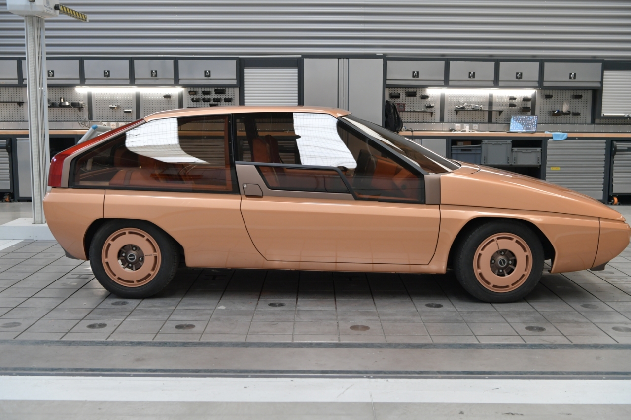 1981 - MAZDA MX-81 ARIA, foto 2