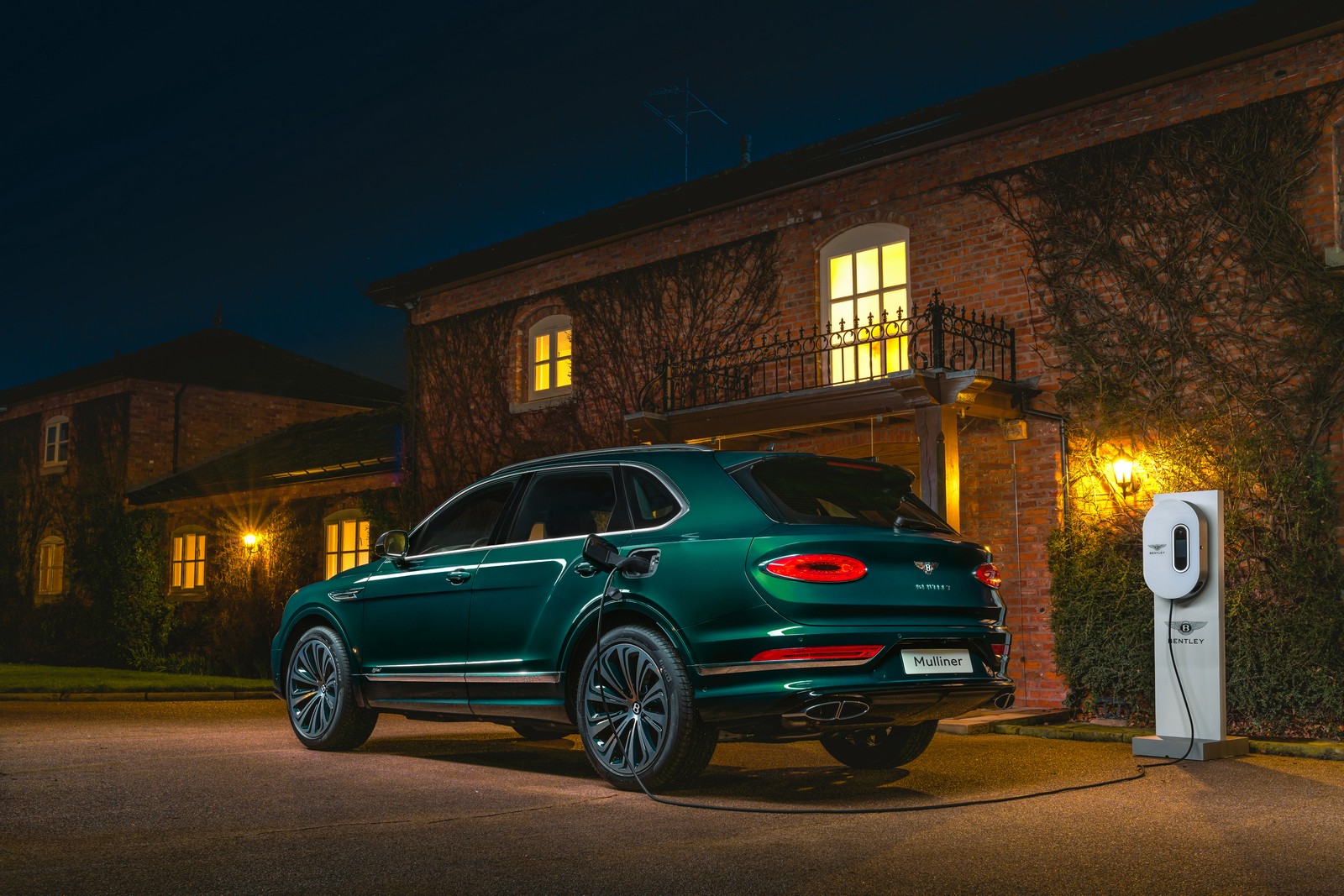 BENTLEY BENTAYGA HYBRID BY MULLINER, foto 2