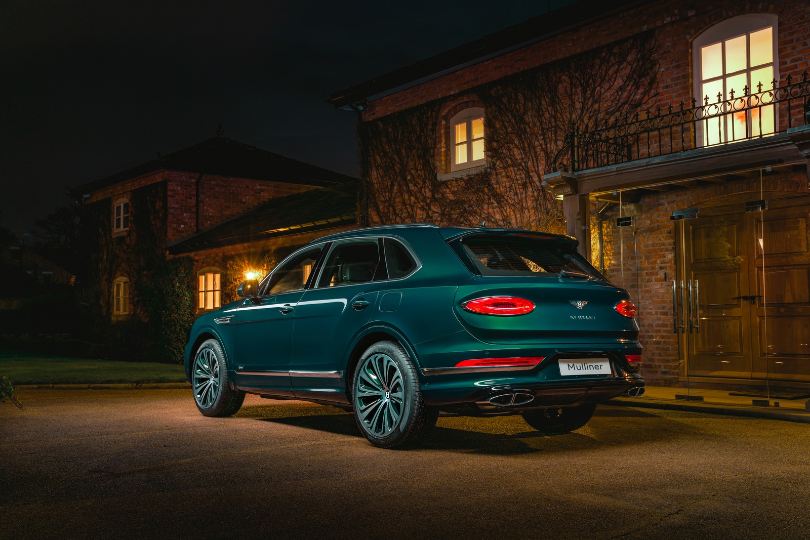 BENTLEY BENTAYGA HYBRID BY MULLINER, foto 4
