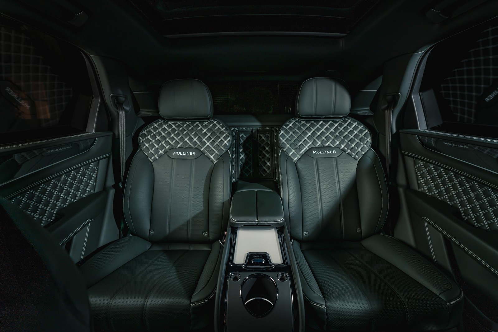 BENTLEY BENTAYGA HYBRID BY MULLINER, foto 7