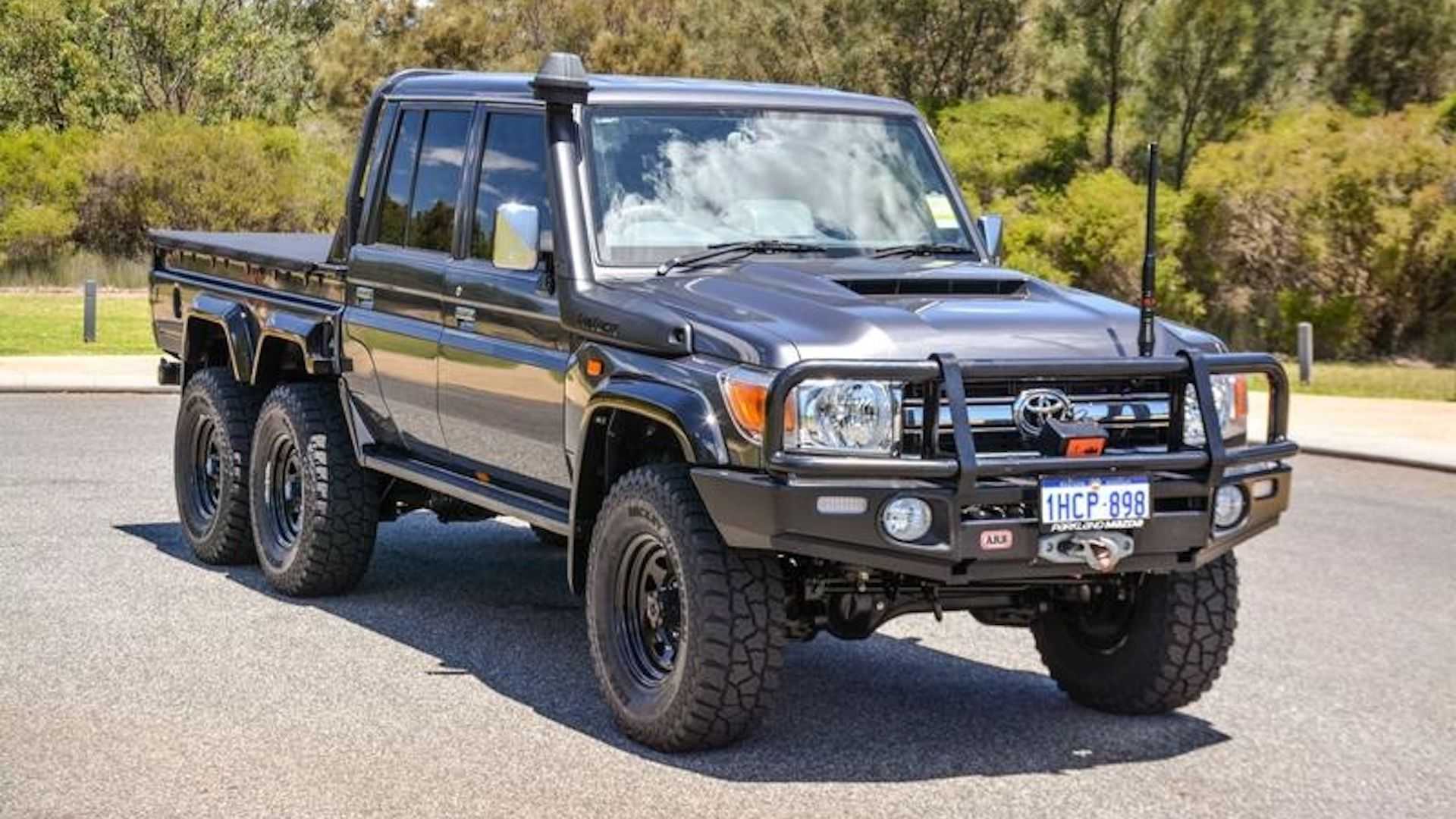 2019 - TOYOTA LAND CRUISER GXL 6X6, foto 1