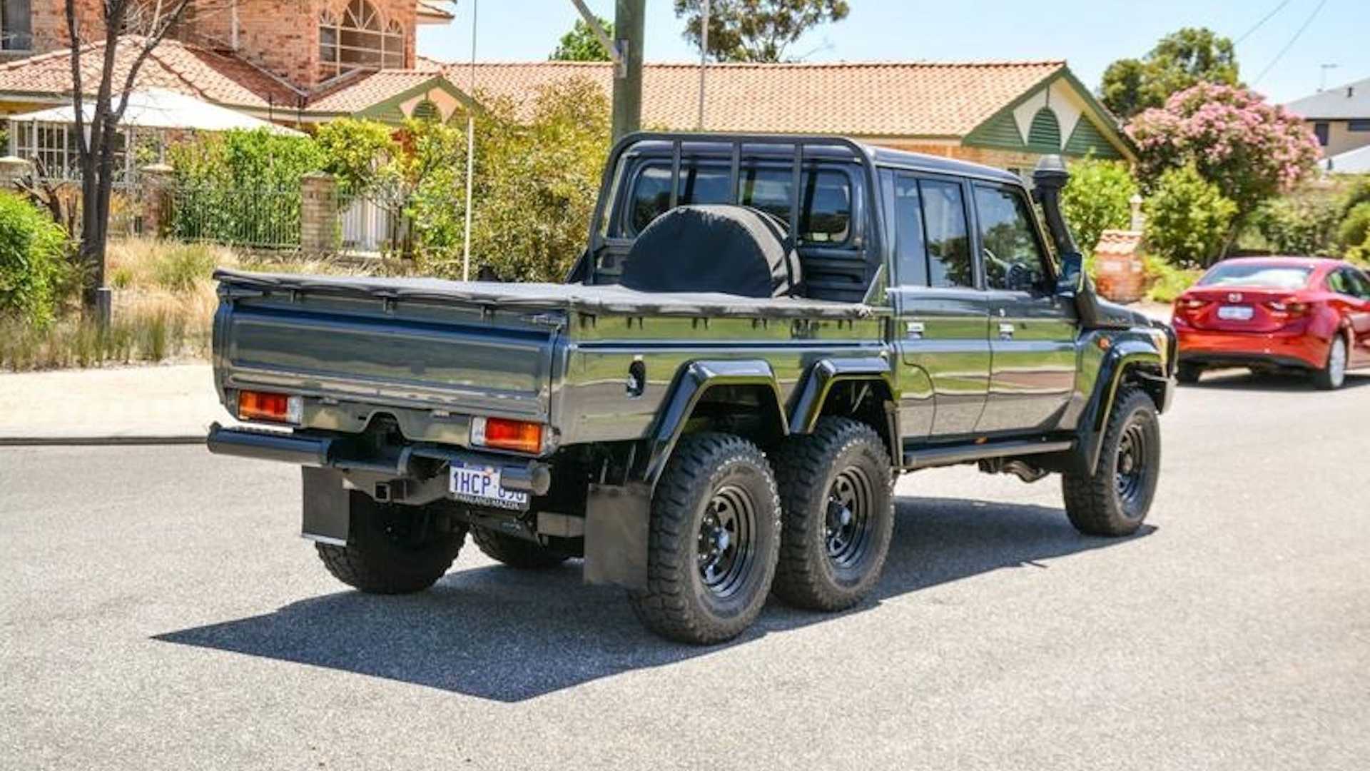 2019 - TOYOTA LAND CRUISER GXL 6X6, foto 2