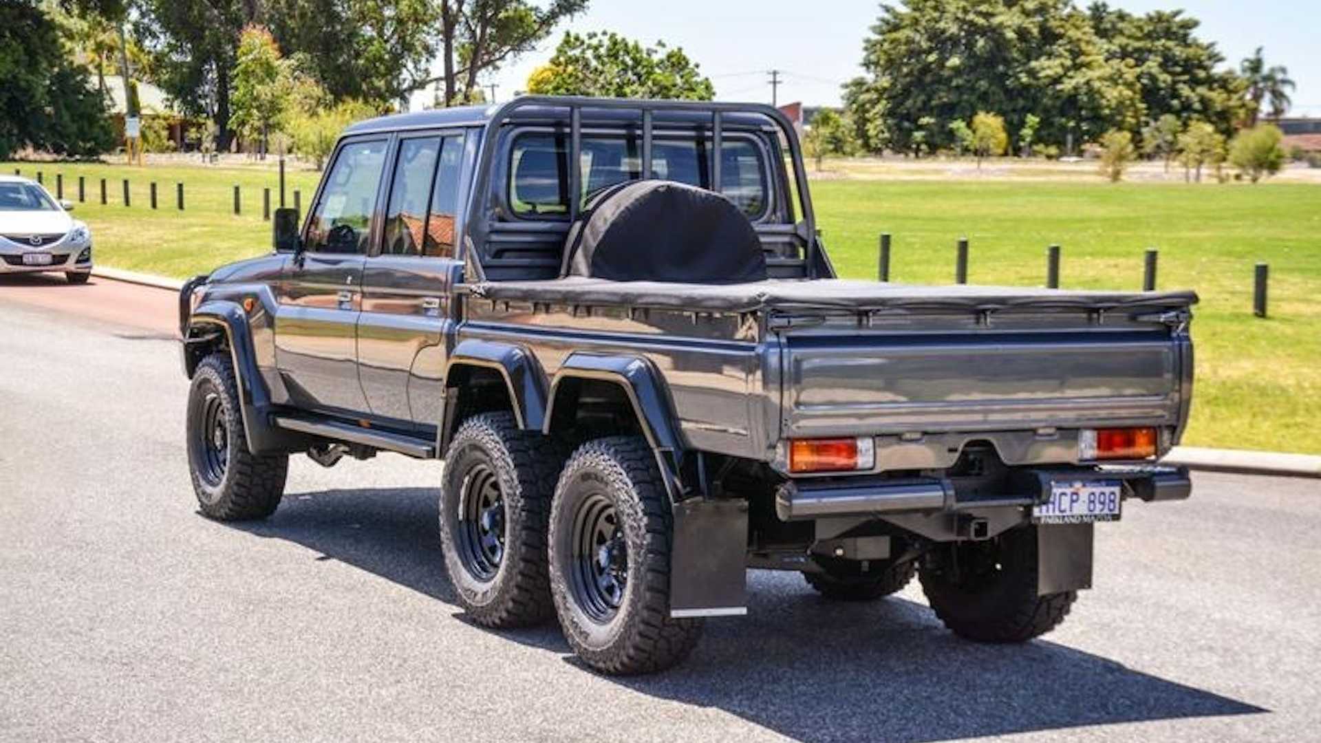 2019 - TOYOTA LAND CRUISER GXL 6X6, foto 3