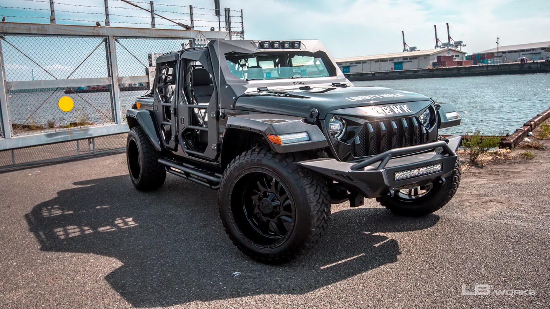 JEEP WRANGLER BY LIBERTY WALK, foto 6