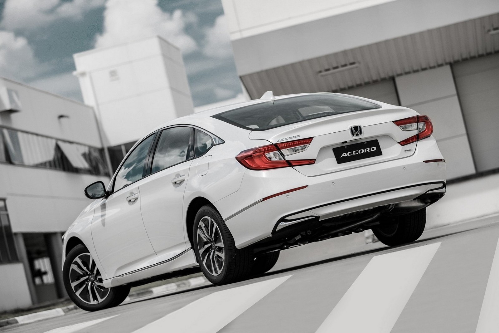 2021 - HONDA ACCORD e:HEV, foto 2
