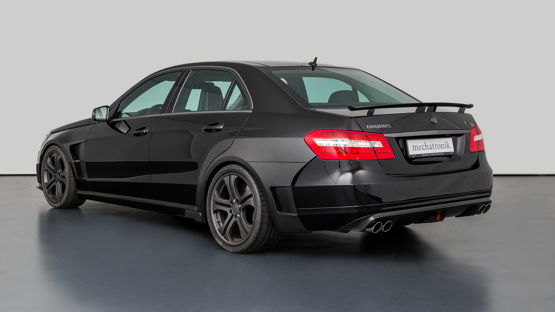 MERCEDES-BENZ E V12 BRABUS 800, foto 2