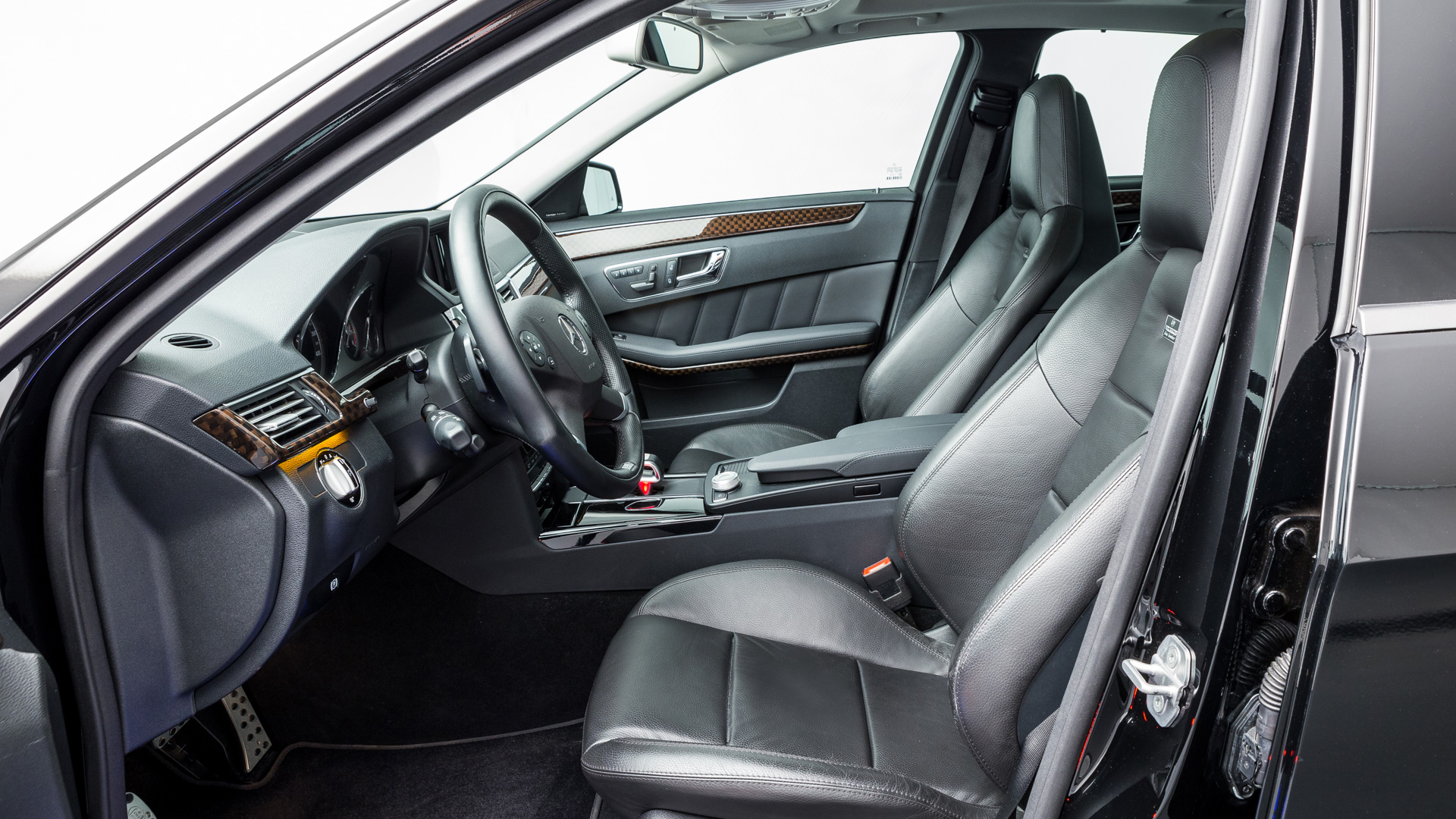 MERCEDES-BENZ E V12 BRABUS 800, foto 13