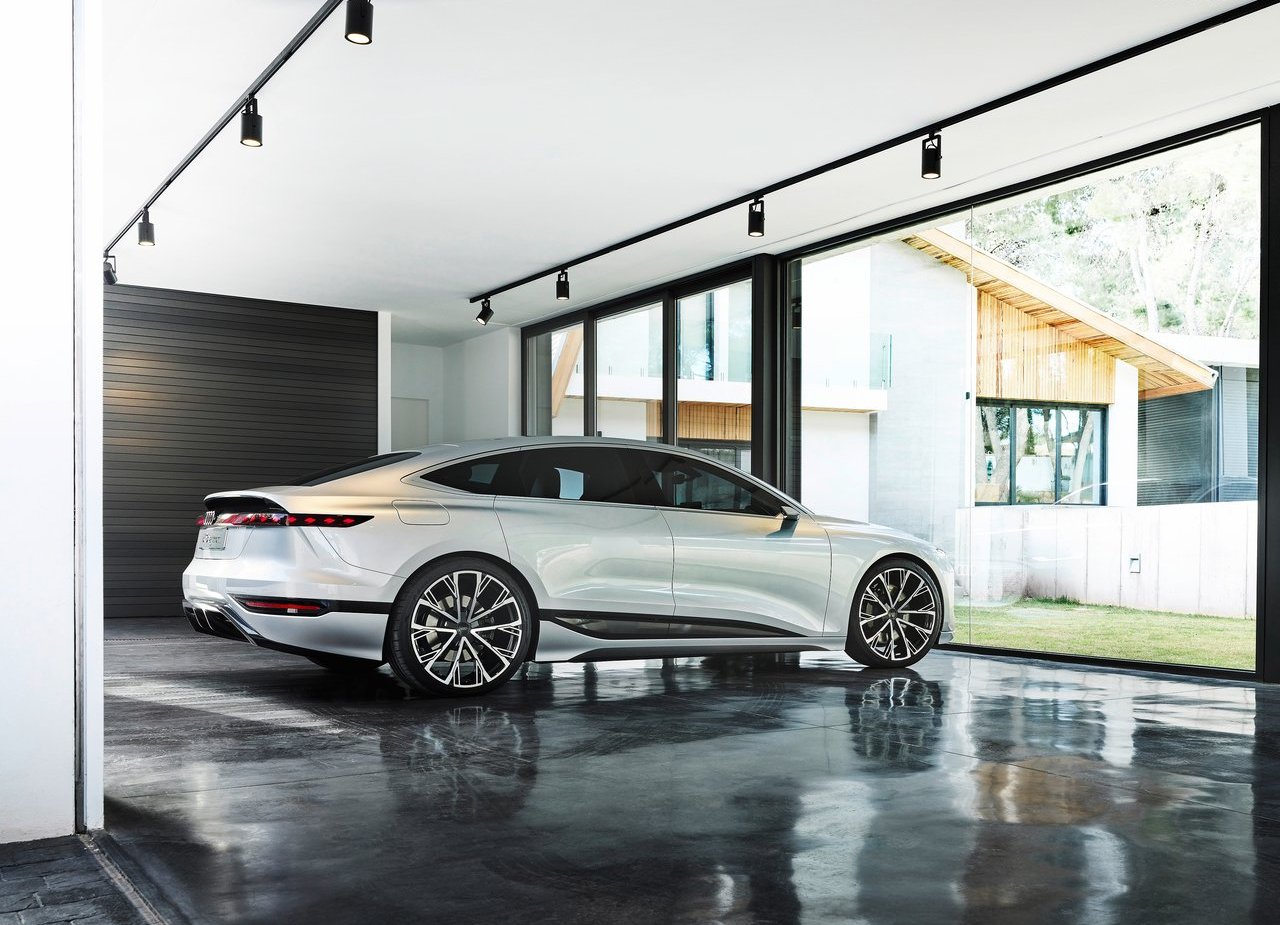 2021 - AUDI A6 E-TRON CONCEPT, foto 20
