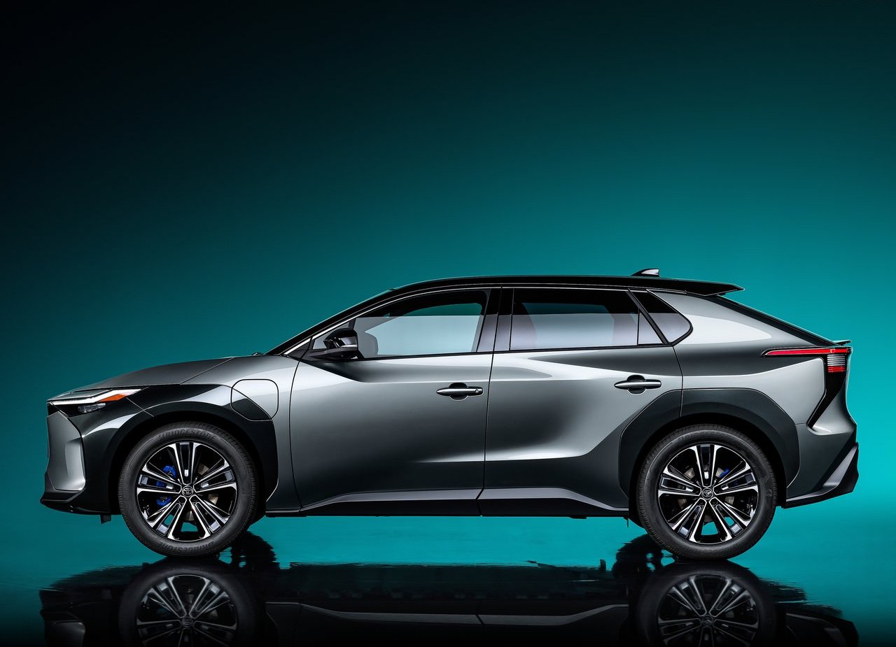 2021 - TOYOTA bZ4X CONCEPT, foto 3