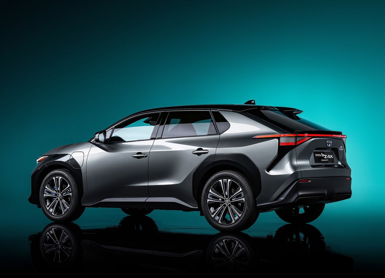 2021 - TOYOTA bZ4X CONCEPT, foto 4
