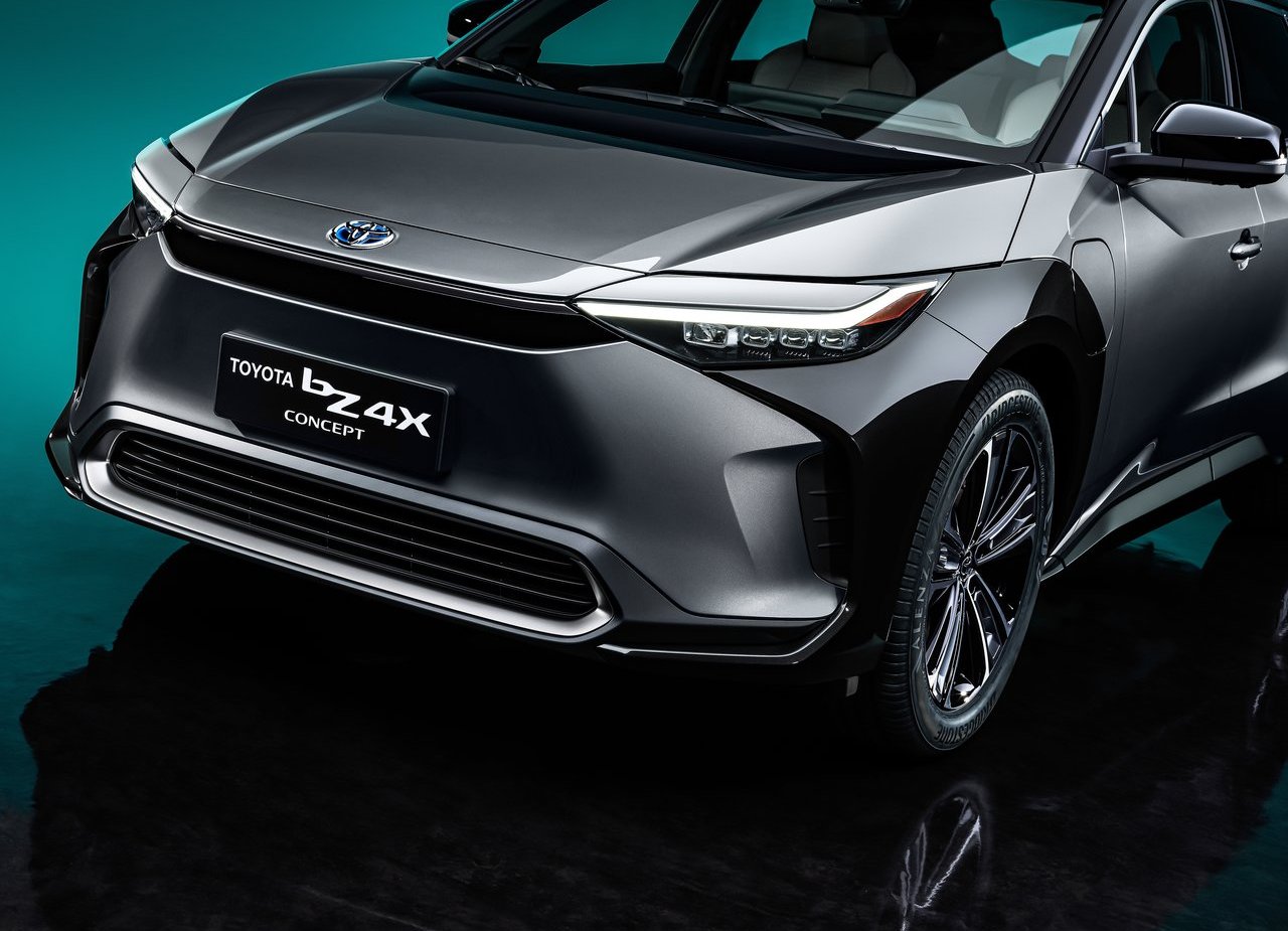 2021 - TOYOTA bZ4X CONCEPT, foto 12
