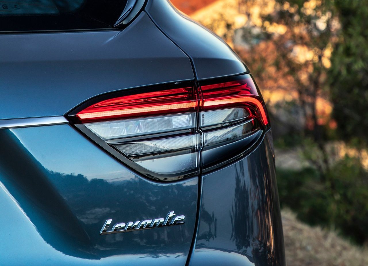 MASERATI LEVANTE HYBRID, foto 196