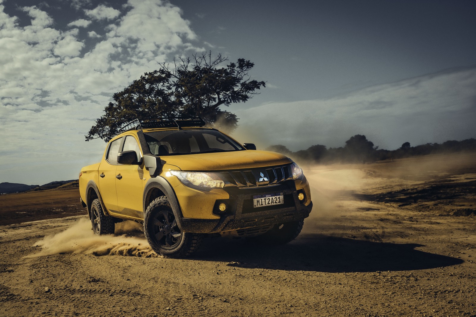 MITSUBISHI L200 TRITON SAVANA, foto 4