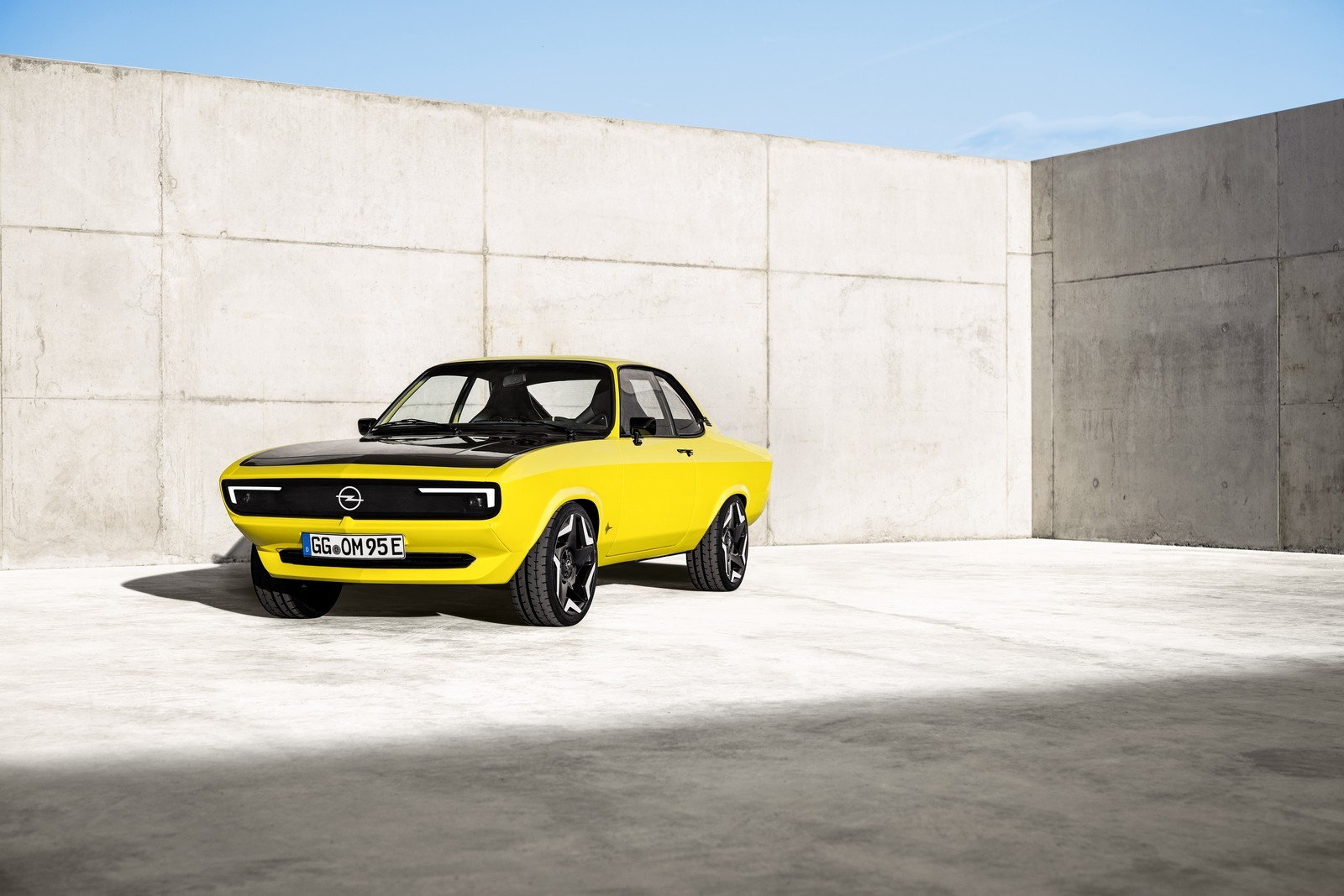 OPEL MANTA GSe ELEKTROMOD, foto 3