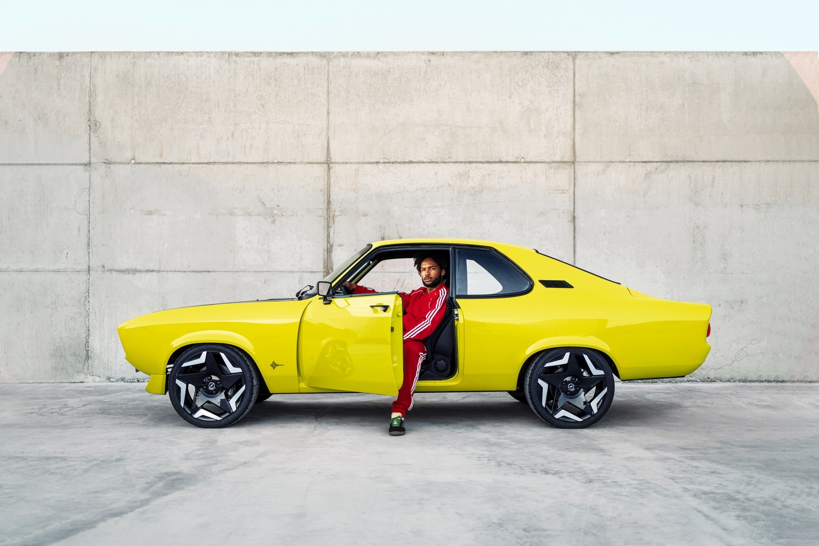 OPEL MANTA GSe ELEKTROMOD, foto 4