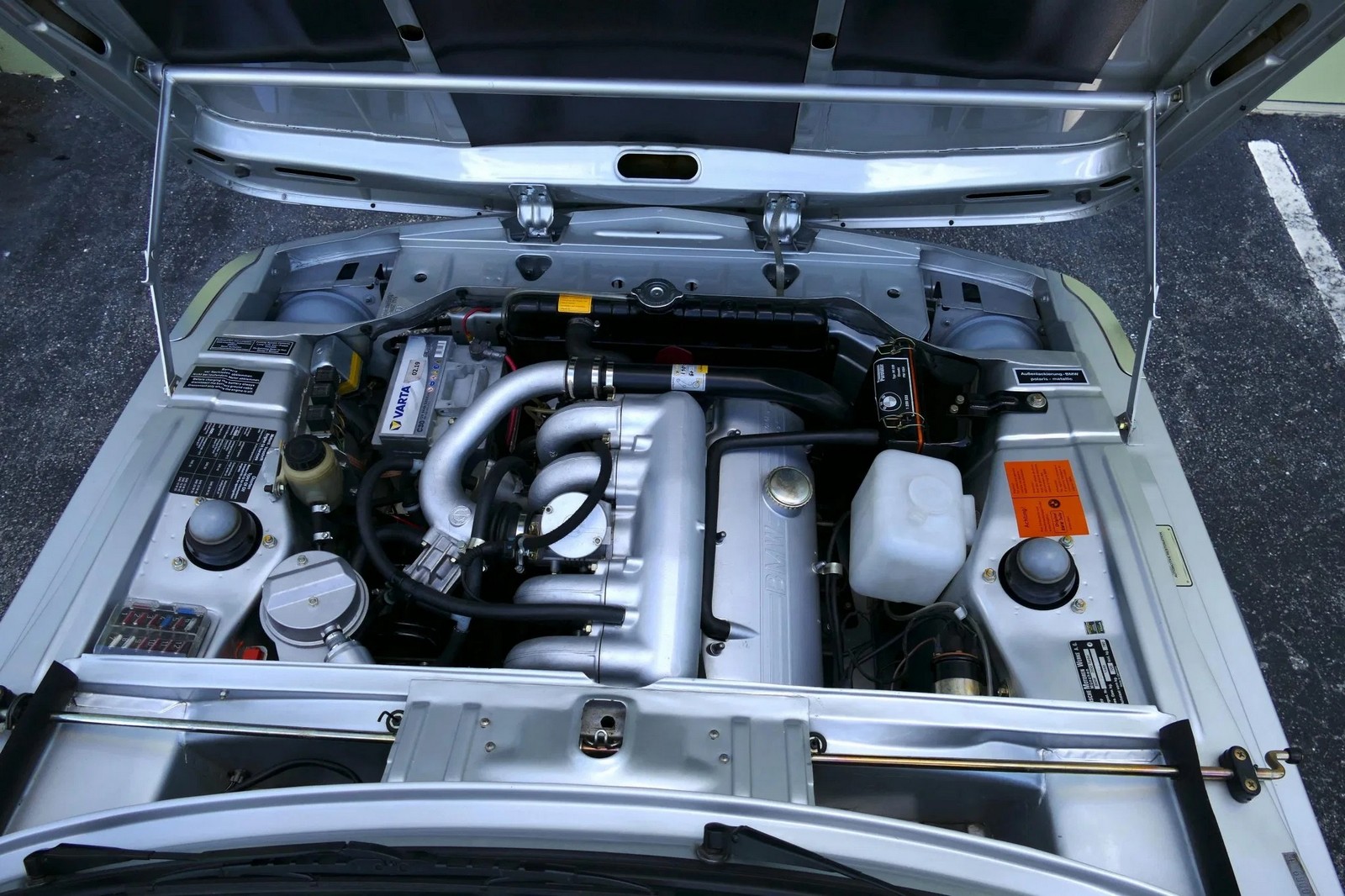 BMW 2002 TURBO POLARIS METALLIC, foto 88