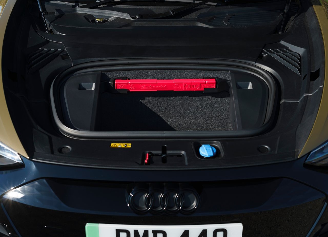 2022 - AUDI RS E-TRON GT UK VERSION, foto 36