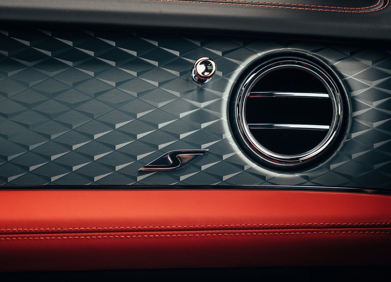 BENTLEY BENTAYGA S, foto 18