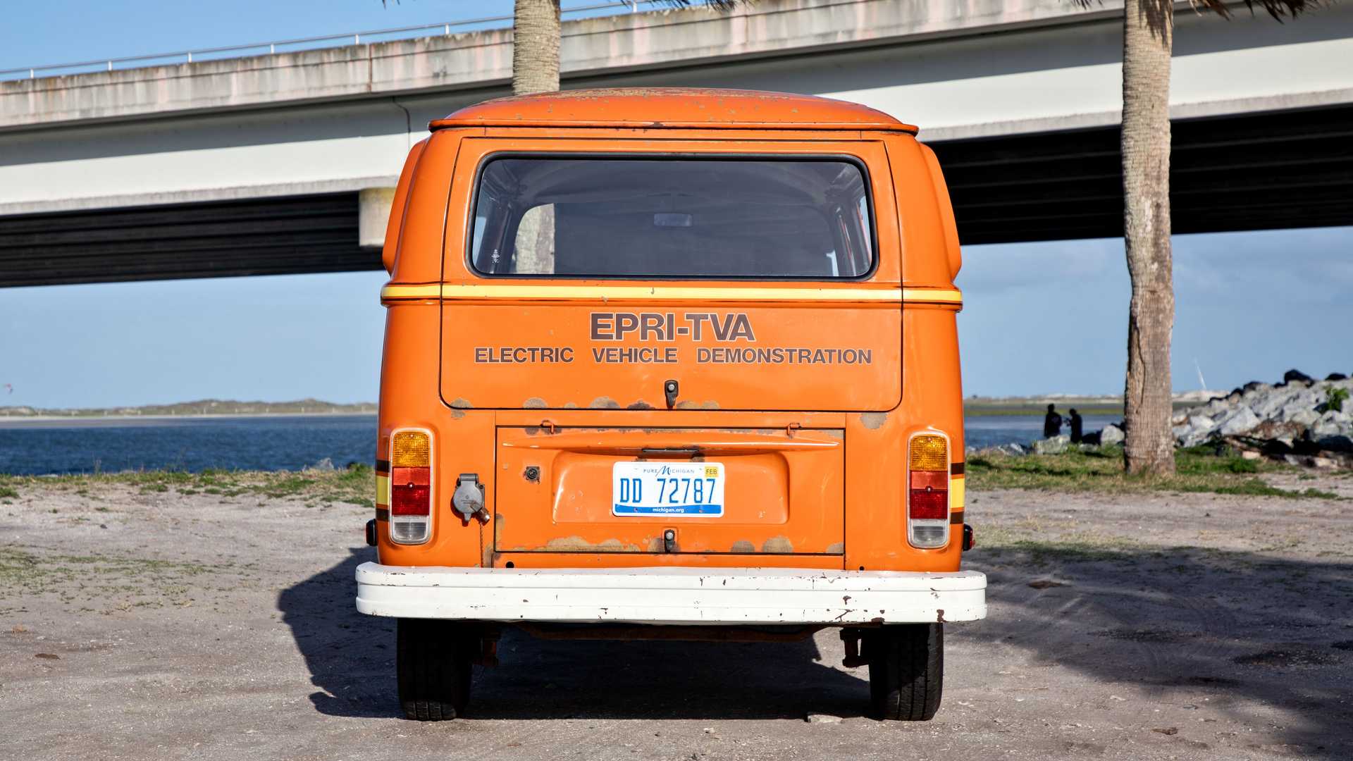 VOLKSWAGEN KOMBI ELEKTROTRANSPORTER, foto 3