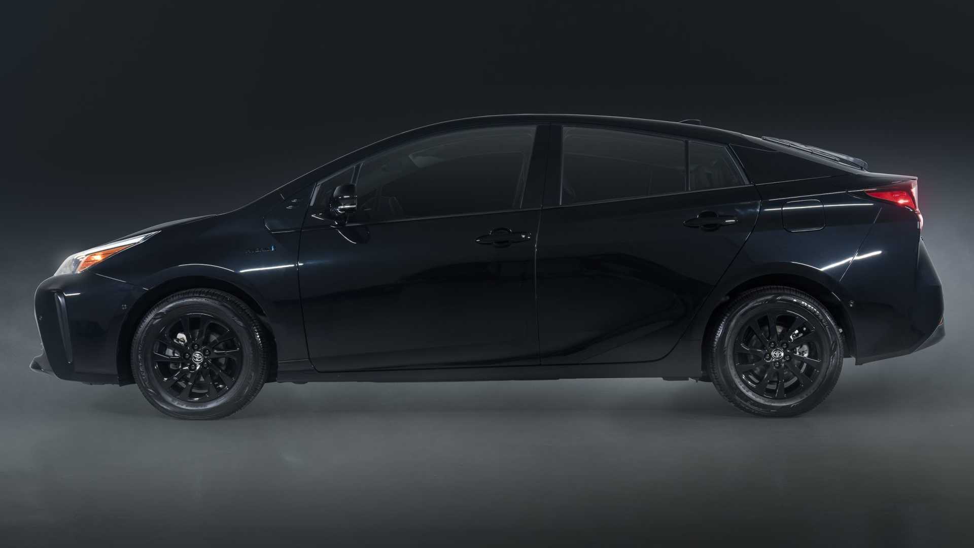 TOYOTA PRIUS NIGHTSHADE EDITION, foto 3