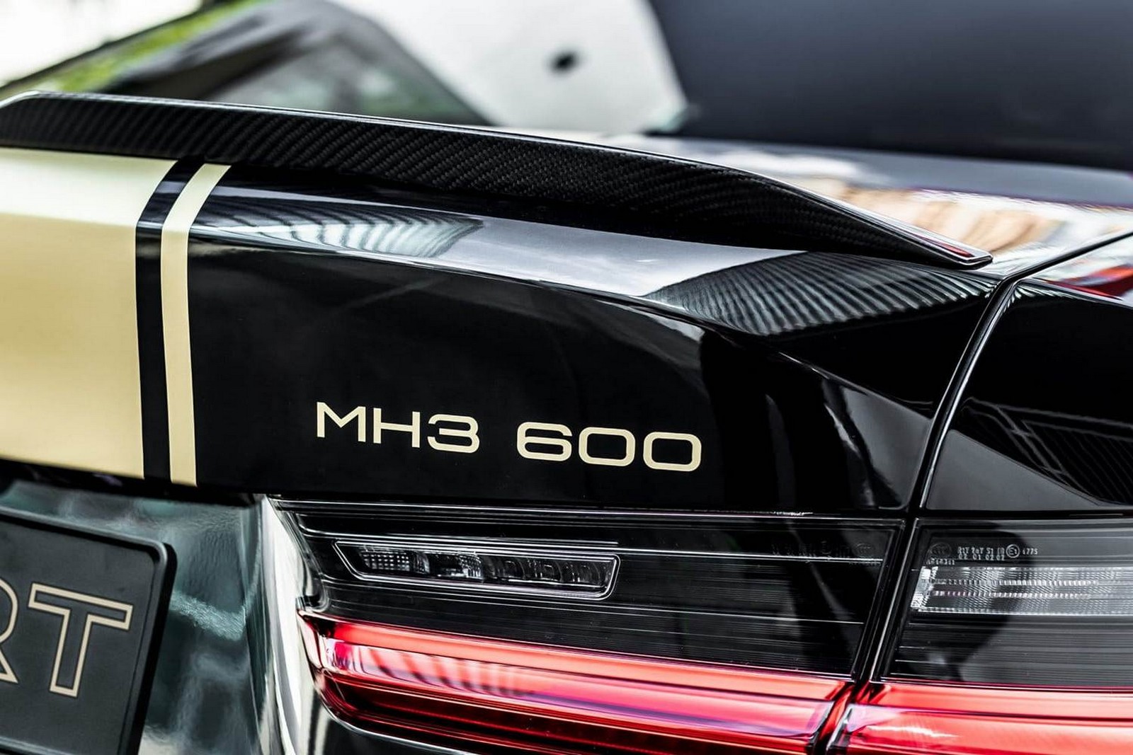 BMW M3 COMPETITION SEDAN MH3 600 BY MANHART, foto 13