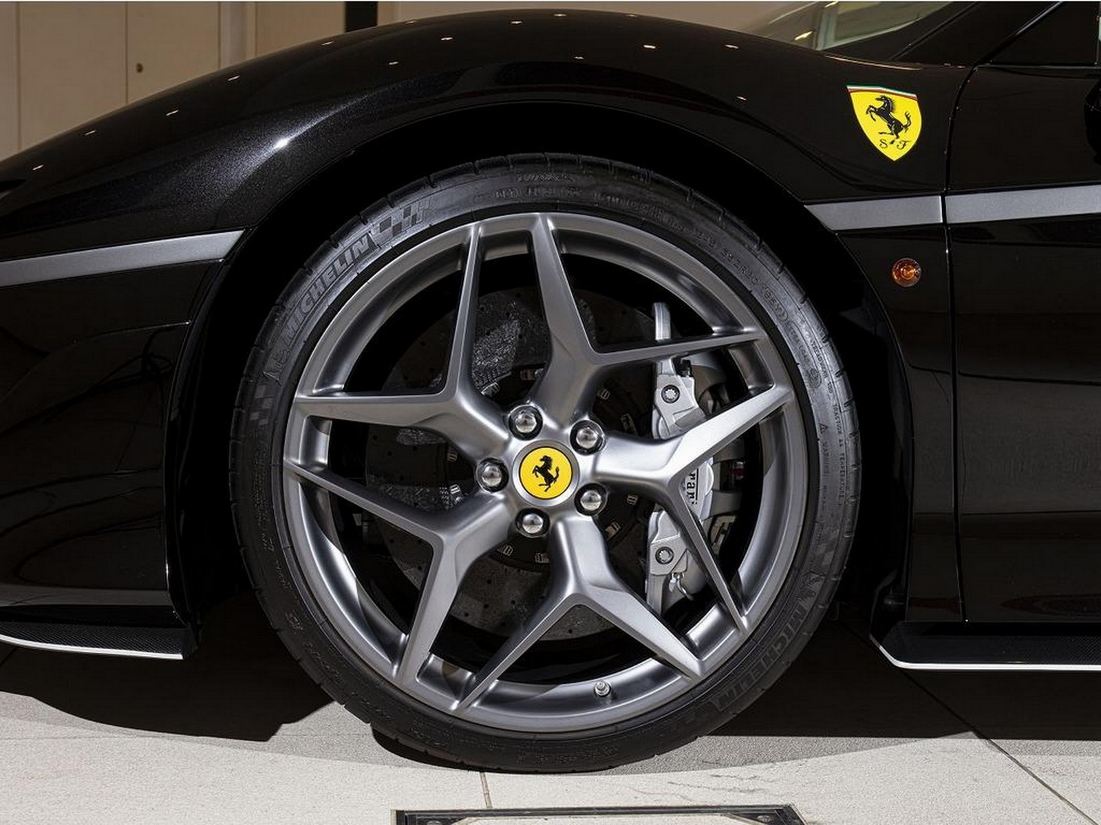 FERRARI J50 BLACK, foto 7