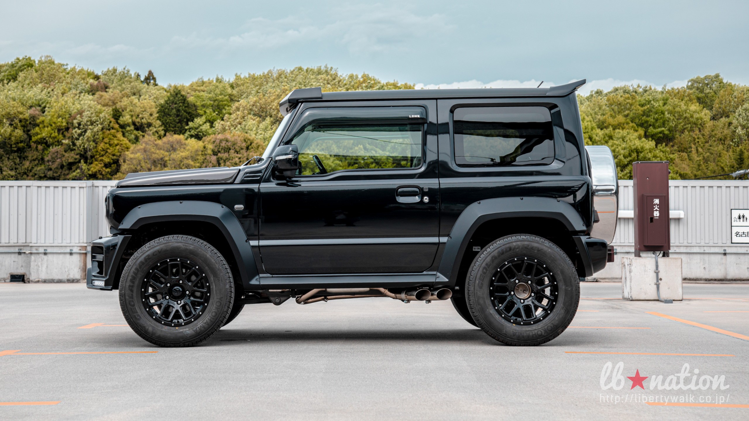 2021 - SUZUKI JIMNY BY LIBERTY WALK, foto 3