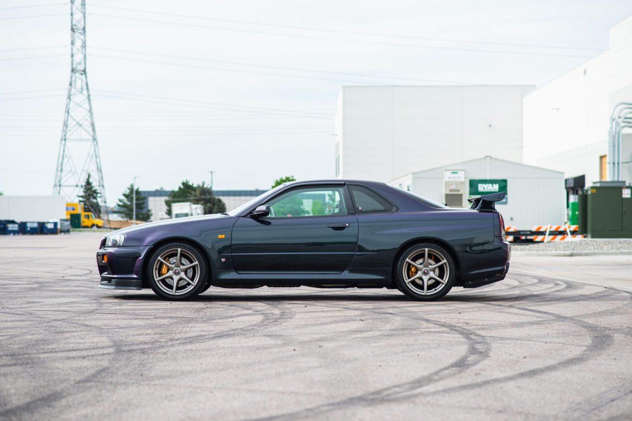 NISSAN SKYLINE GT-R V-SPEC, foto 3