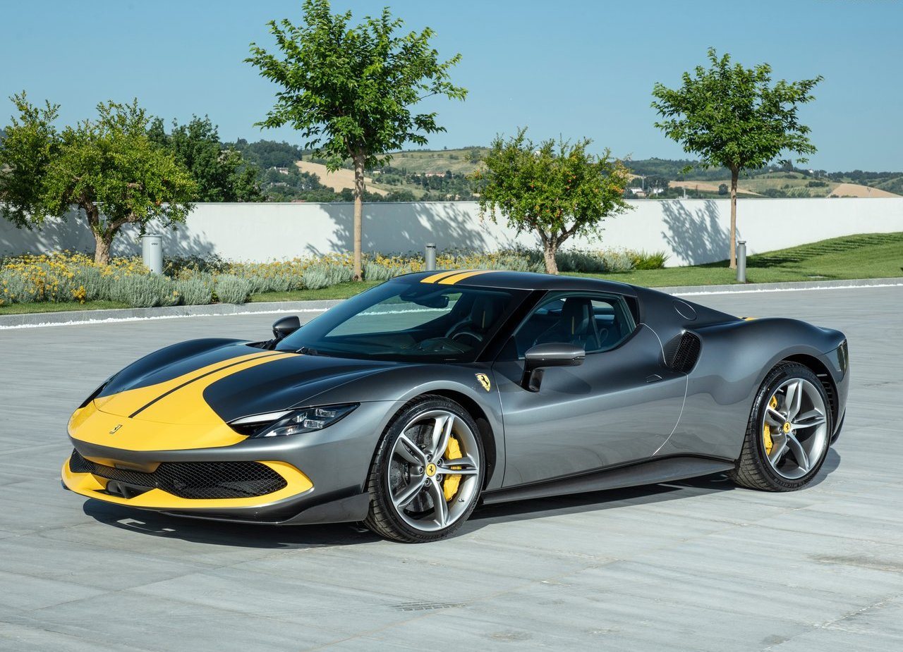 FERRARI F296 GTB, foto 1