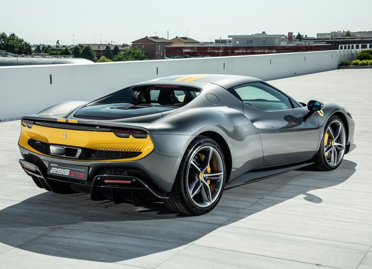 FERRARI F296 GTB, foto 7