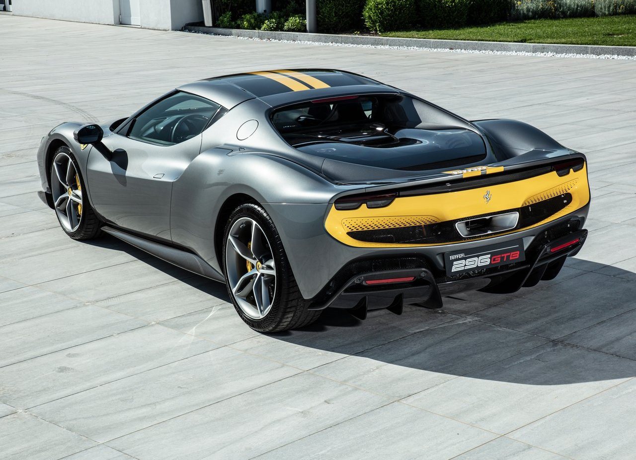 FERRARI F296 GTB, foto 9