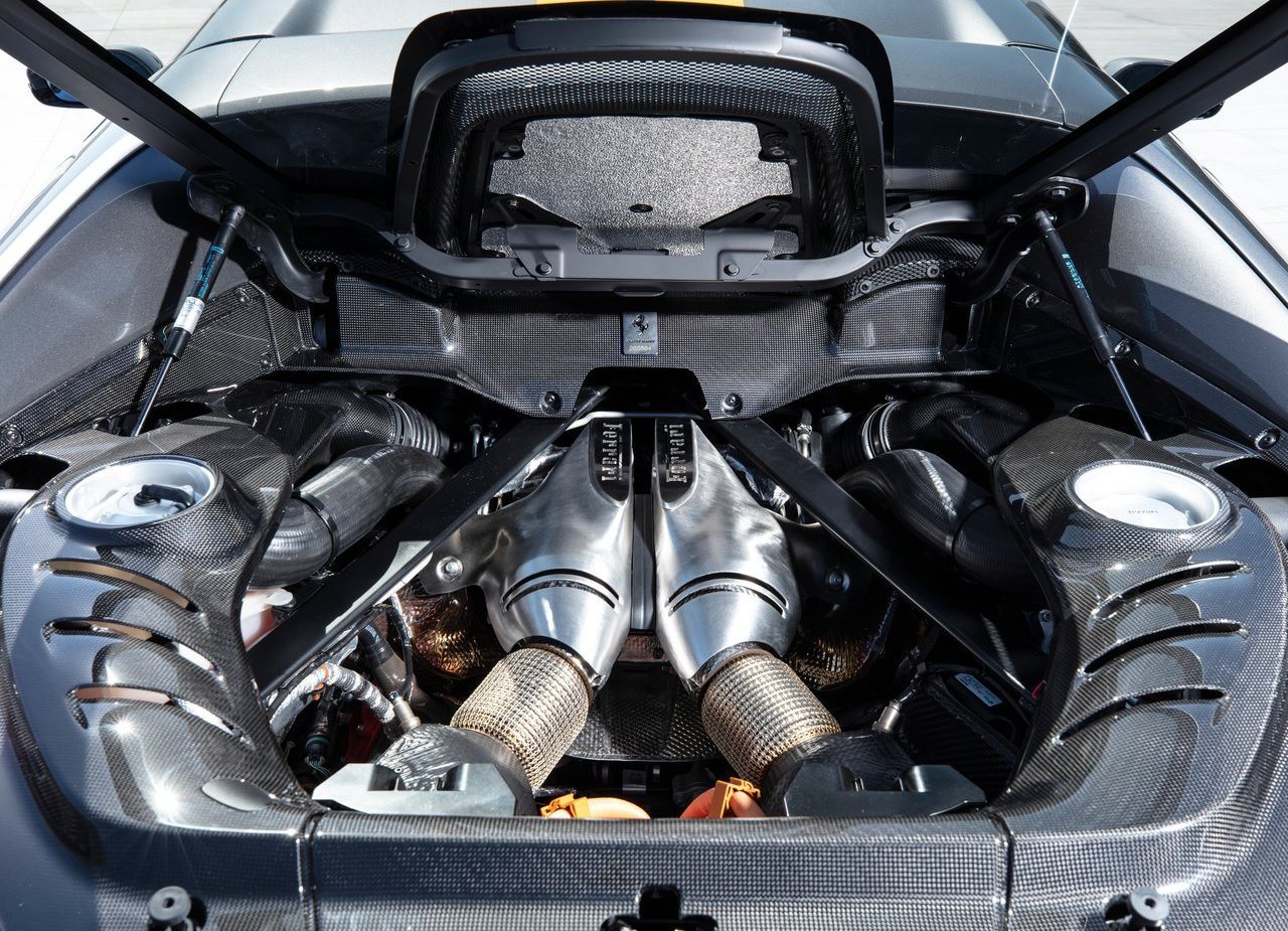 FERRARI F296 GTB, foto 32