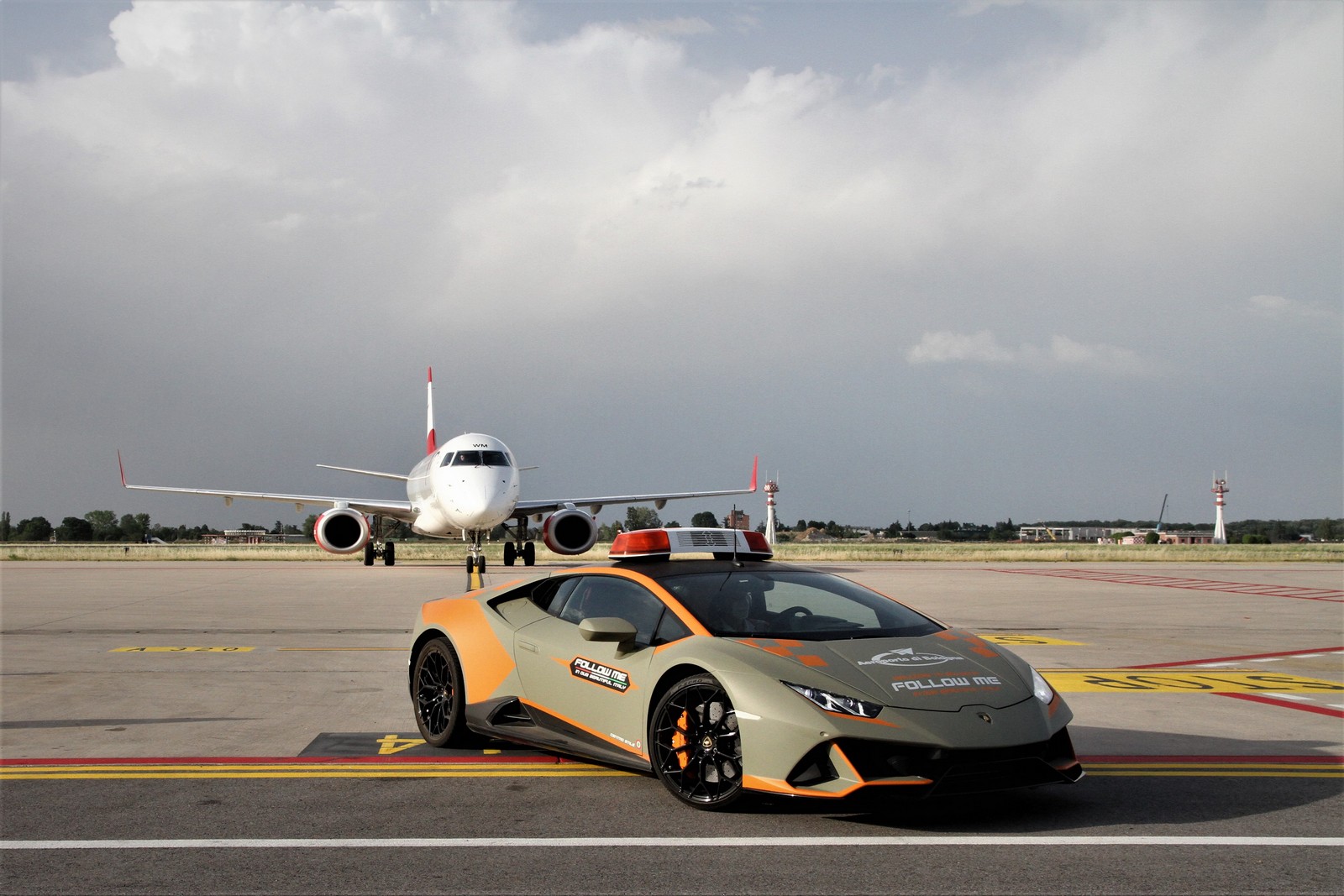 2021 - LAMBORGHINI HURACÁN ‘FOLLOW ME’ CAR AIRPORT OF BOLOGNA, foto 5