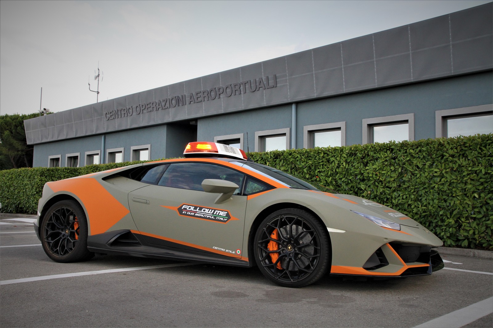 2021 - LAMBORGHINI HURACÁN ‘FOLLOW ME’ CAR AIRPORT OF BOLOGNA, foto 7