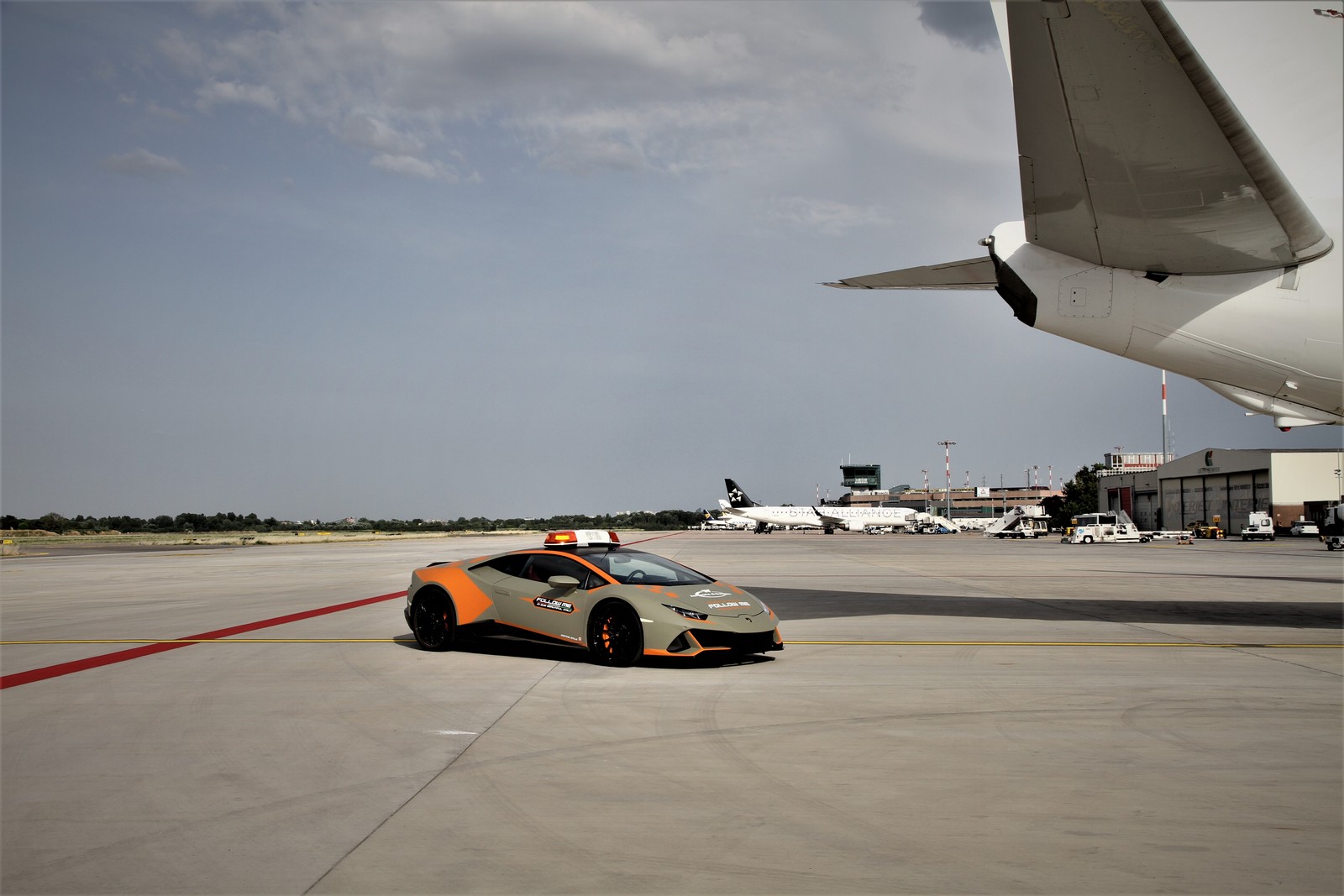 2021 - LAMBORGHINI HURACÁN ‘FOLLOW ME’ CAR AIRPORT OF BOLOGNA, foto 9