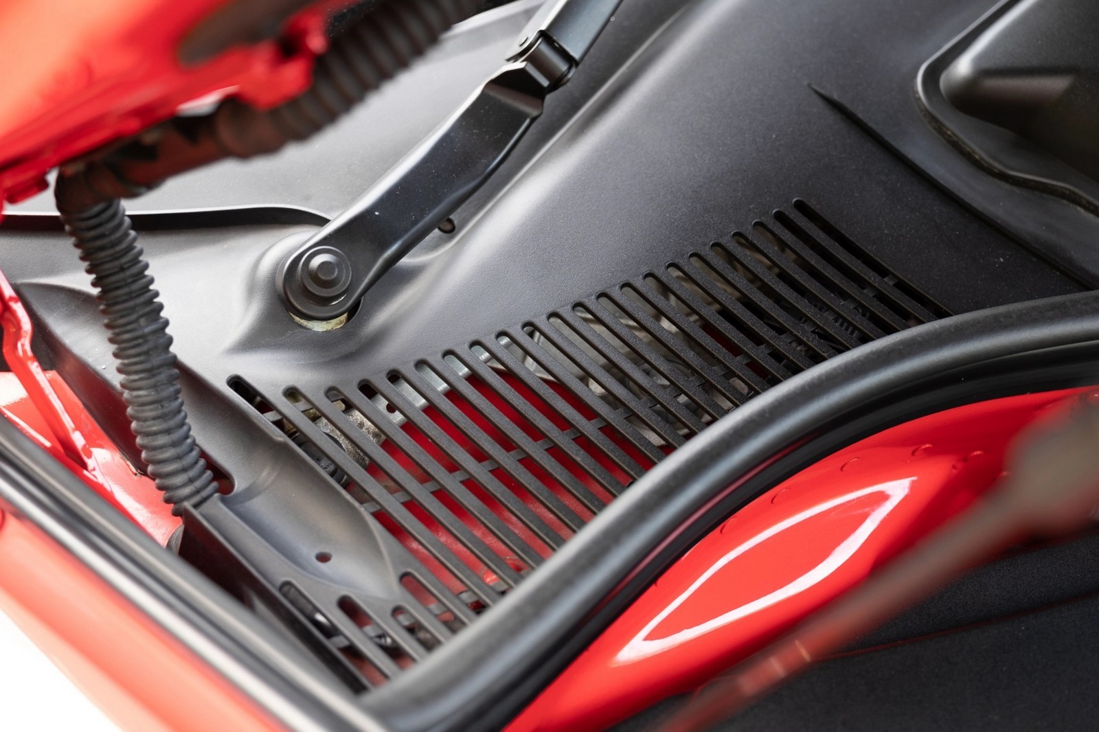 BMW Z8 ROADSTER BRIGHT RED, foto 135
