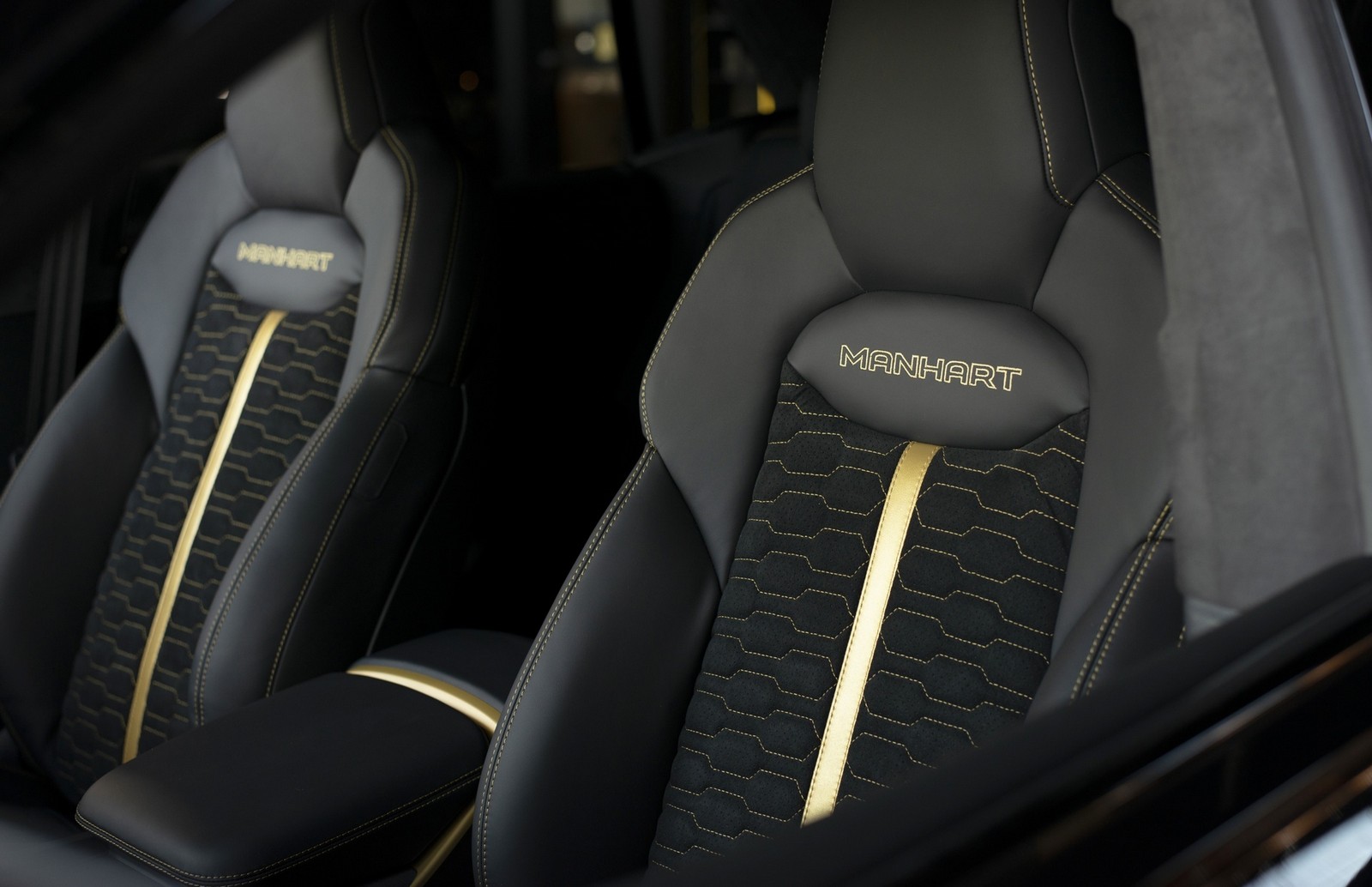 AUDI RS Q8 RQ 900 BY MANHART, foto 19