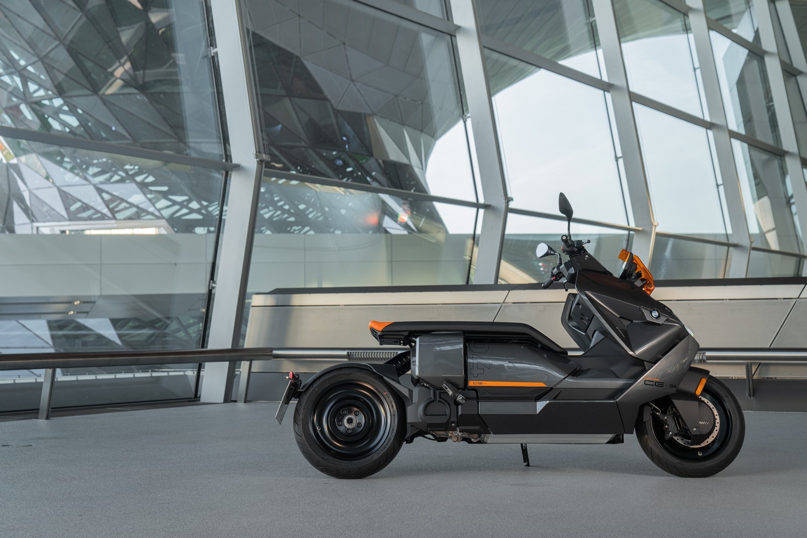 2021 - BMW CE 04, foto 26