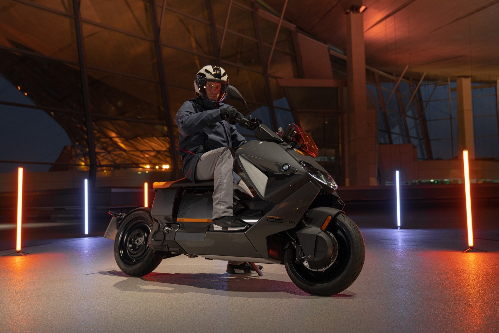 2021 - BMW CE 04, foto 32