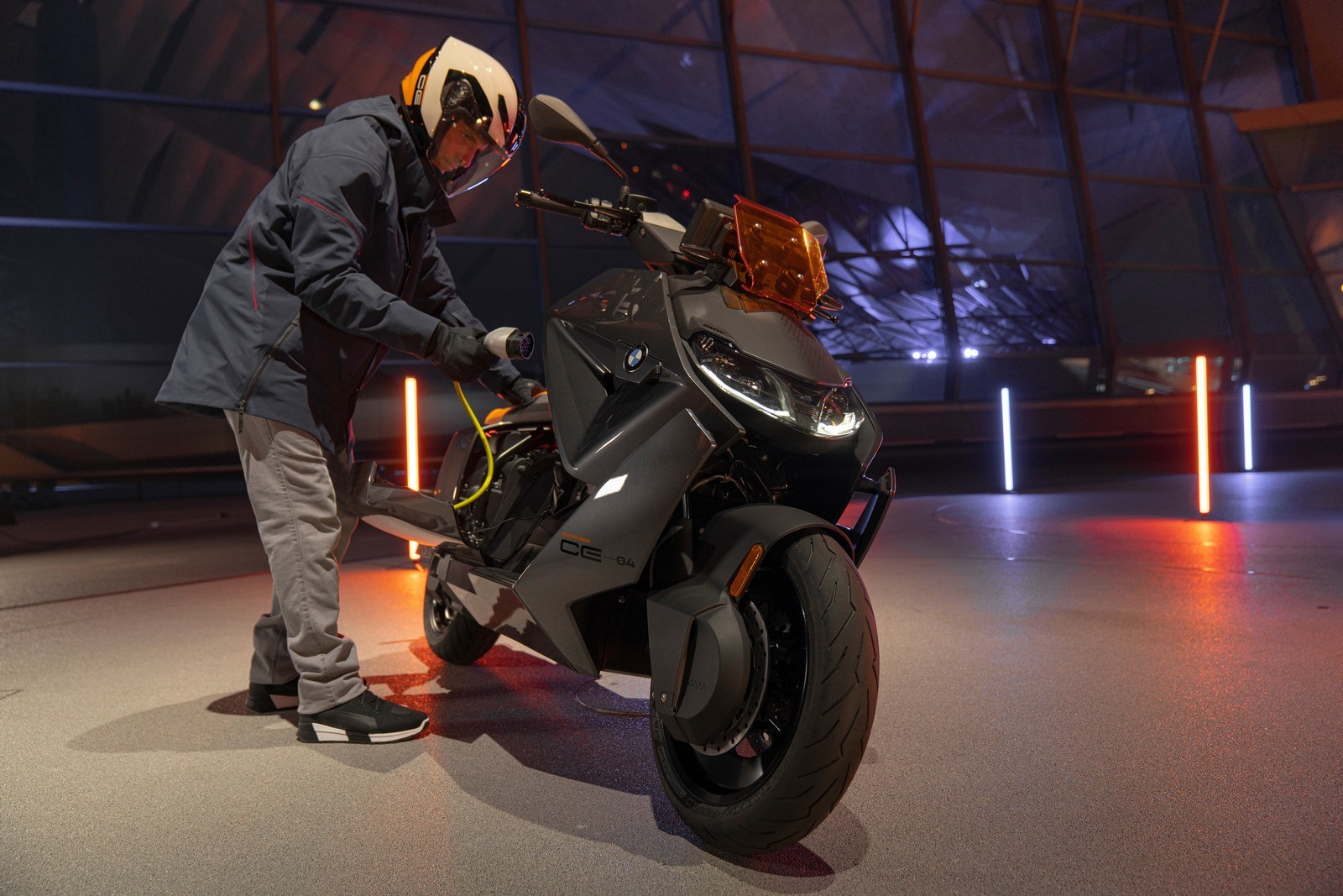 2021 - BMW CE 04, foto 33