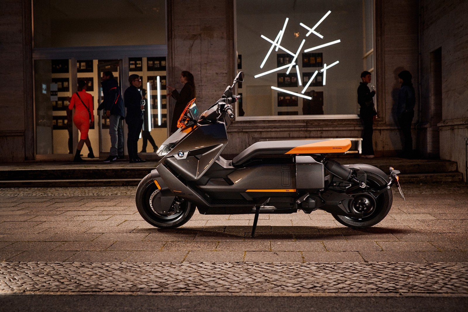 2021 - BMW CE 04, foto 43