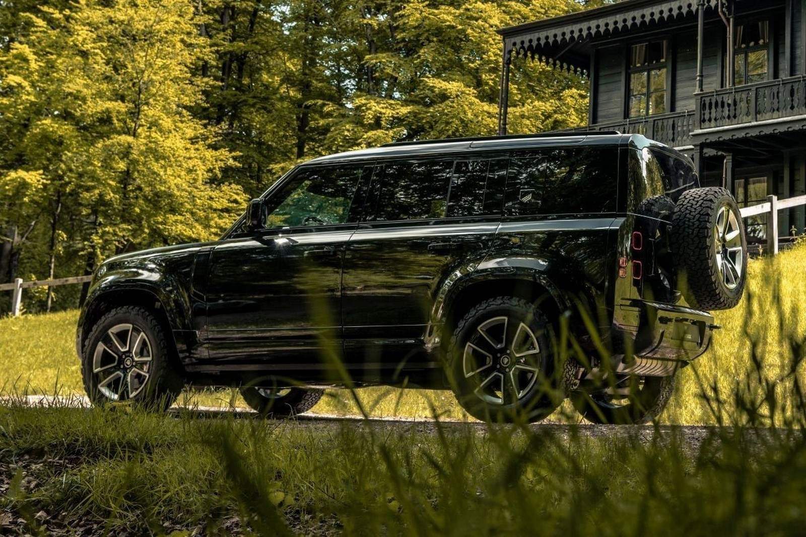 LAND ROVER DEFENDER VALIANCE CURAÇAO COMMISSION BY HERITAGE CUSTOMS, foto 3